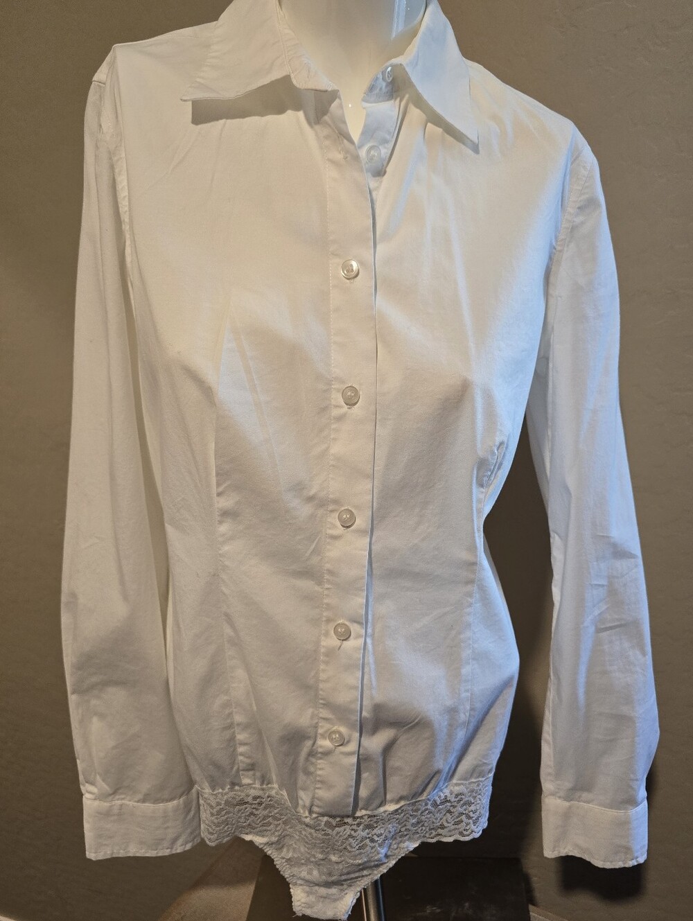 Classic White Lace-Hem Button Front Women's Shirt
